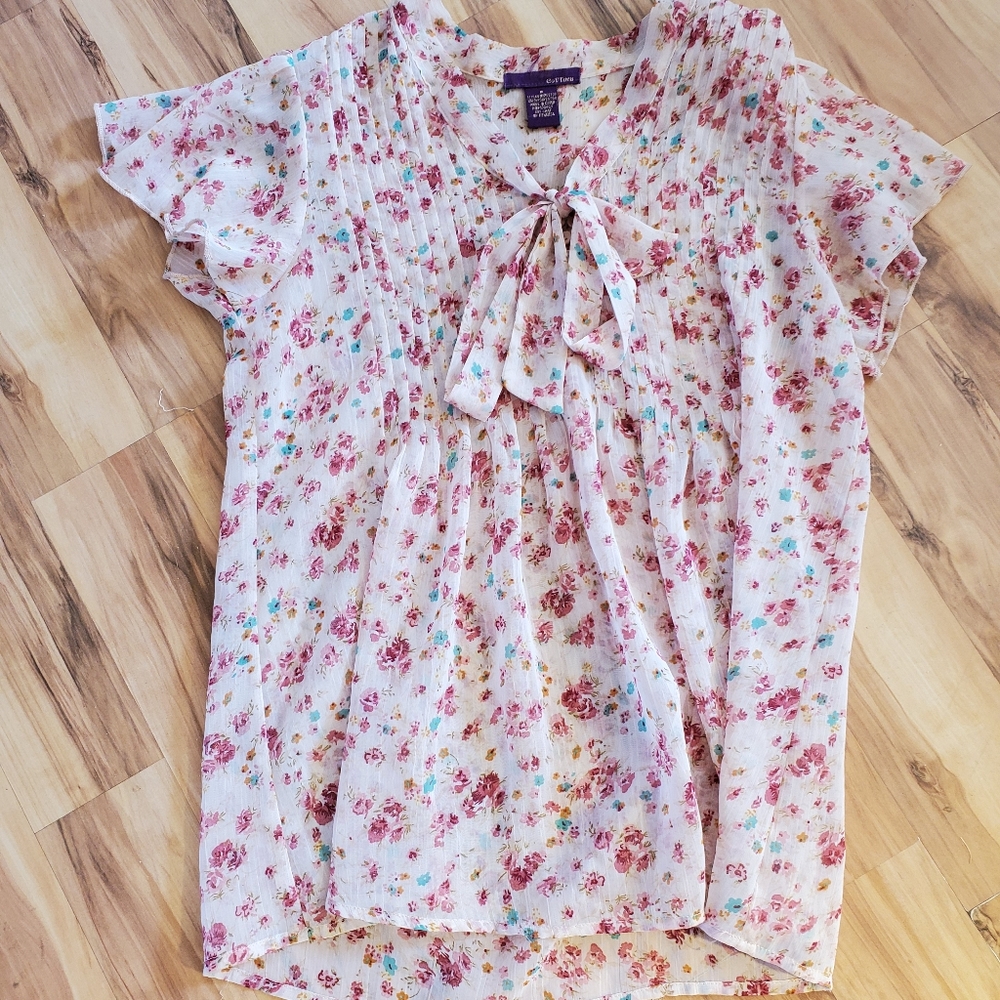 Vince Camuto cottera sheer blouse